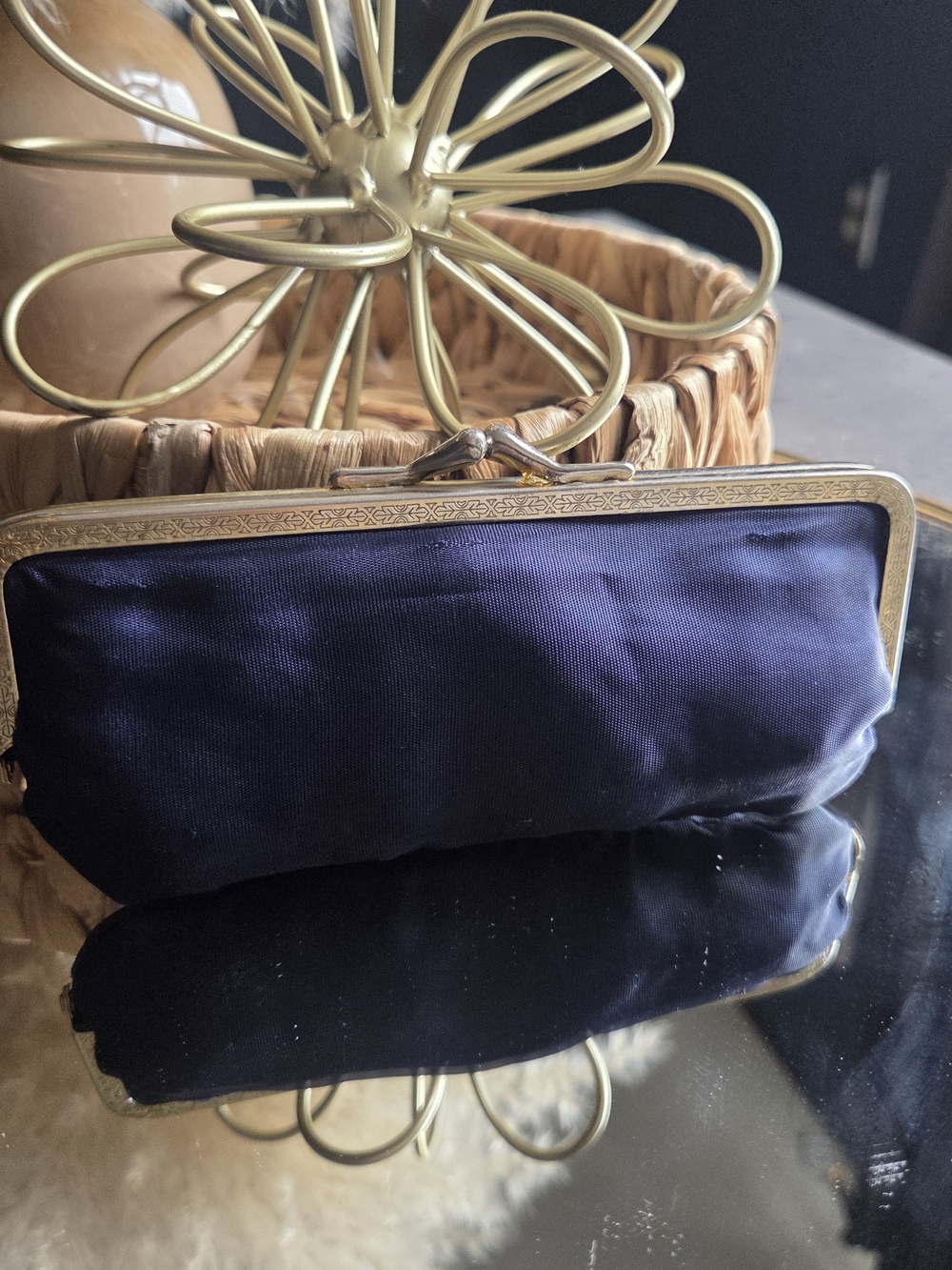Vintage Mid-Century Navy Blue Kiss Lock Coin Purse | Retro 1950s 1960s
